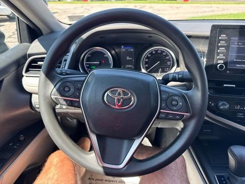 Used 2021 Toyota Camry LE FWD image 15