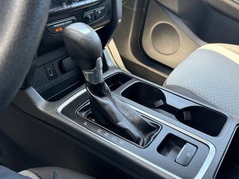 Used 2017 Ford Escape SE w/ Equipment Group 201A FWD image 24