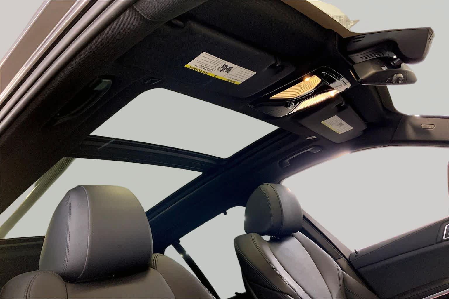 Used 2022 BMW X5 xDrive40i w/ Executive Package AWD/4WD image 13