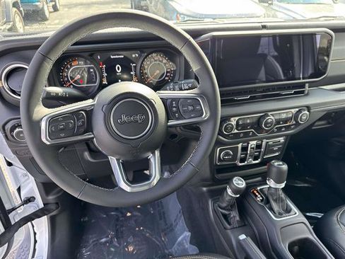 New 2025 Jeep Wrangler Unlimited Sahara image 7