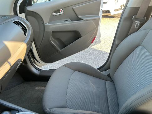 Used 2014 Kia Sportage LX FWD image 18
