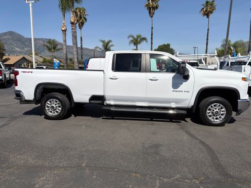 Used 2025 Chevrolet Silverado 2500 LT w/ Convenience Package AWD/4WD image 9