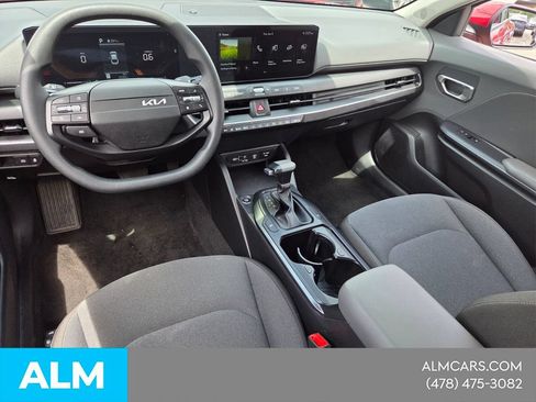 Used 2025 Kia K4 FWD image 7