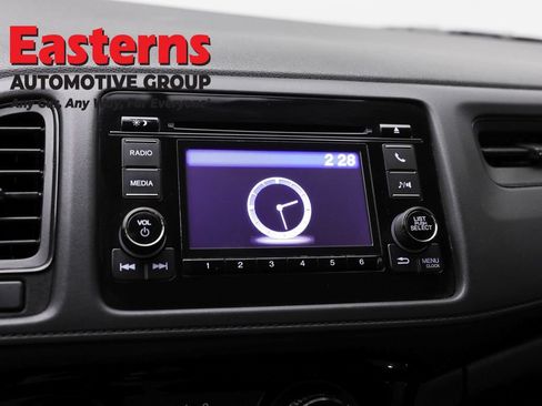 Used 2021 Honda HR-V LX image 17