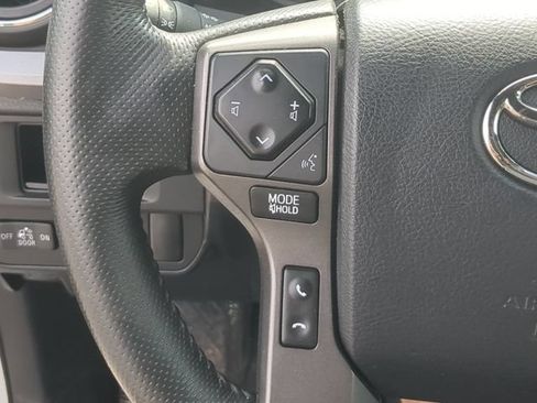 Used 2016 Toyota Tacoma TRD Sport w/ Towing Package RWD image 19