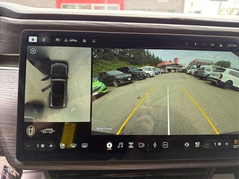 Used 2024 Rivian R1S Adventure AWD/4WD image 28
