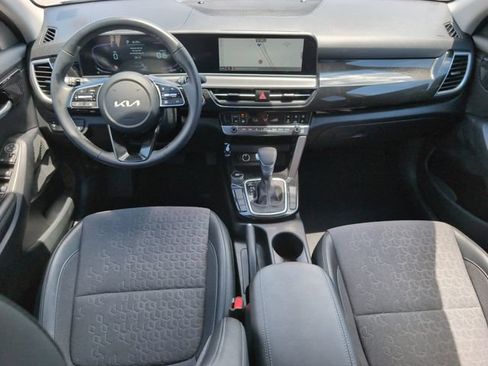 Used 2025 Kia Seltos S FWD image 28