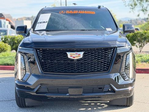Used 2025 Cadillac Escalade Sport Platinum image 5