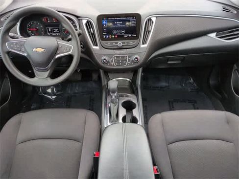 Used 2024 Chevrolet Malibu LT image 15