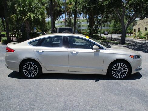 Used 2017 Ford Fusion Titanium AWD/4WD image 2