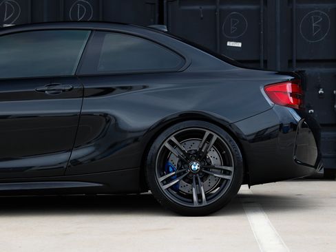 Used 2018 BMW M2 RWD image 30