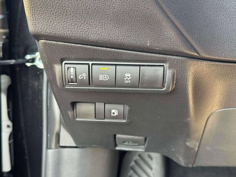 Used 2026 Toyota Corolla Cross AWD Hybrid image 20