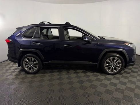 Used 2021 Toyota RAV4 Limited image 11