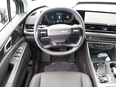 New 2027 Kia Carnival EX FWD image 14