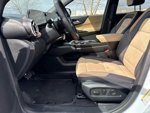 New 2026 Chevrolet Equinox ACTIV w/ Convenience Package III AWD/4WD image 9