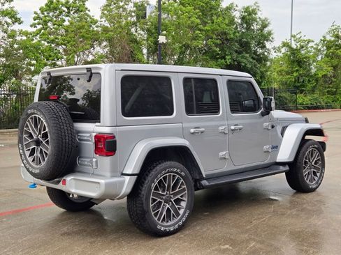 Used 2023 Jeep Wrangler Unlimited Sahara image 5