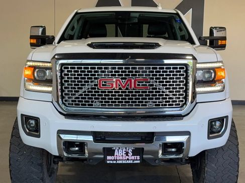 Used 2017 GMC Sierra 3500 Denali w/ Duramax Plus Package AWD/4WD image 2