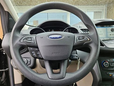 Used 2017 Ford Escape SE w/ Equipment Group 201A AWD/4WD image 21