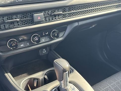 Used 2023 Honda HR-V LX image 20