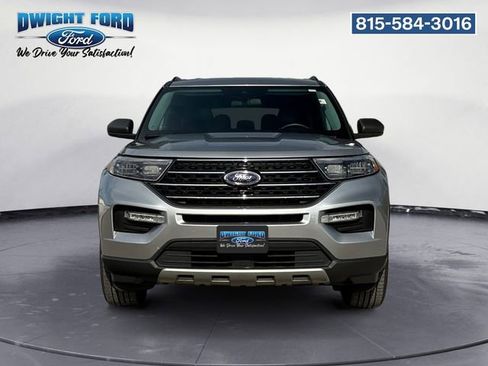 Used 2022 Ford Explorer XLT w/ Equipment Group 202A AWD/4WD image 8