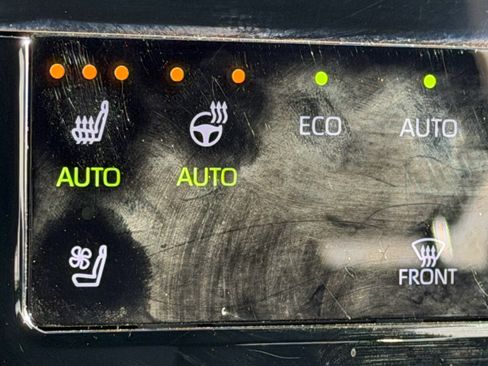 Used 2024 Subaru Solterra Touring w/ Touring Package image 2