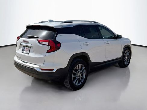 Used 2022 GMC Terrain SLT w/ Infotainment Package II FWD image 7