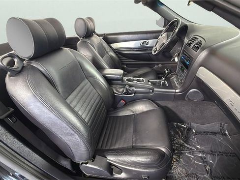 Used 2003 Ford Thunderbird image 26
