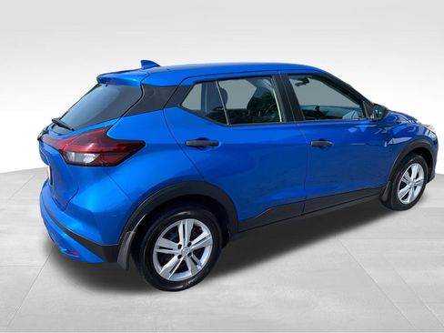 Used 2024 Nissan Kicks S FWD image 5