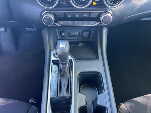 Used 2025 Nissan Sentra SV FWD image 39