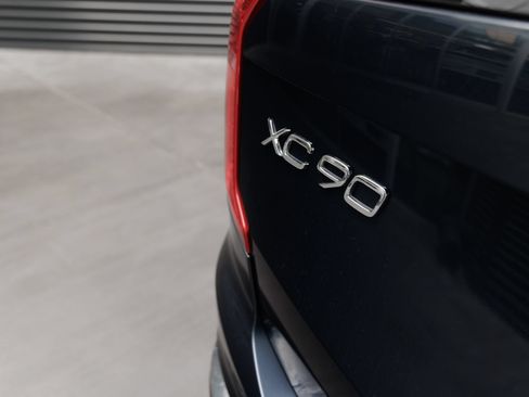 Used 2024 Volvo XC90 B6 Ultimate w/ Protection Package Premier AWD/4WD image 27
