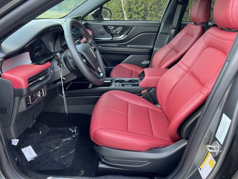 New 2025 Lincoln Corsair Grand Touring w/ Jet Appearance Package image 25