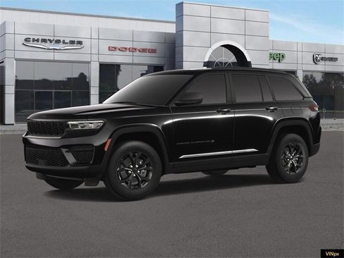 New 2025 Jeep Grand Cherokee Laredo image 2
