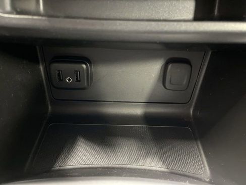 Used 2022 Chevrolet Colorado LT w/ LT Convenience Package image 18