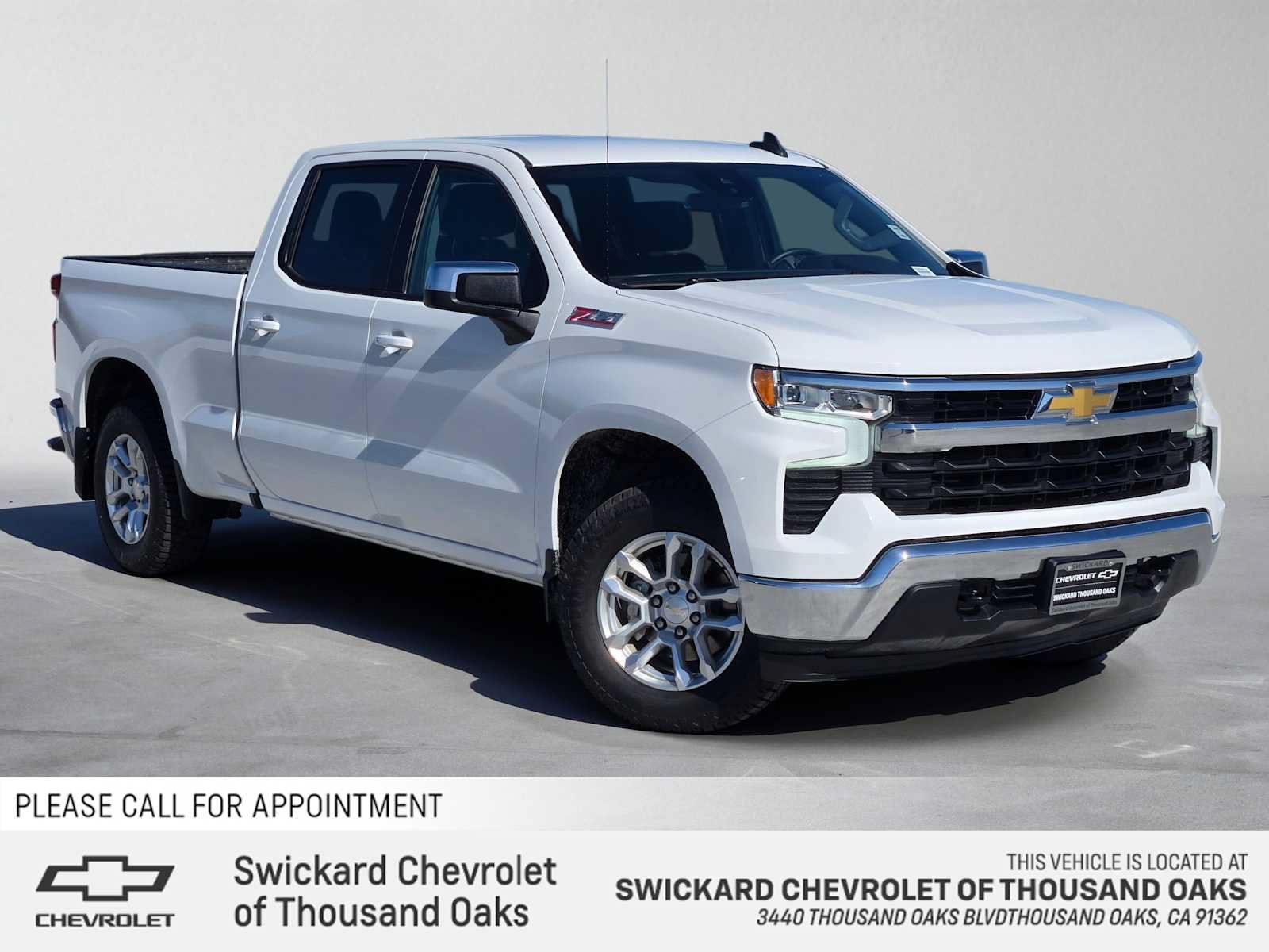 Used 2023 Chevrolet Silverado 1500 LT AWD/4WD image 1