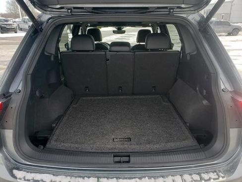 Used 2022 Volkswagen Tiguan SEL R-Line image 9