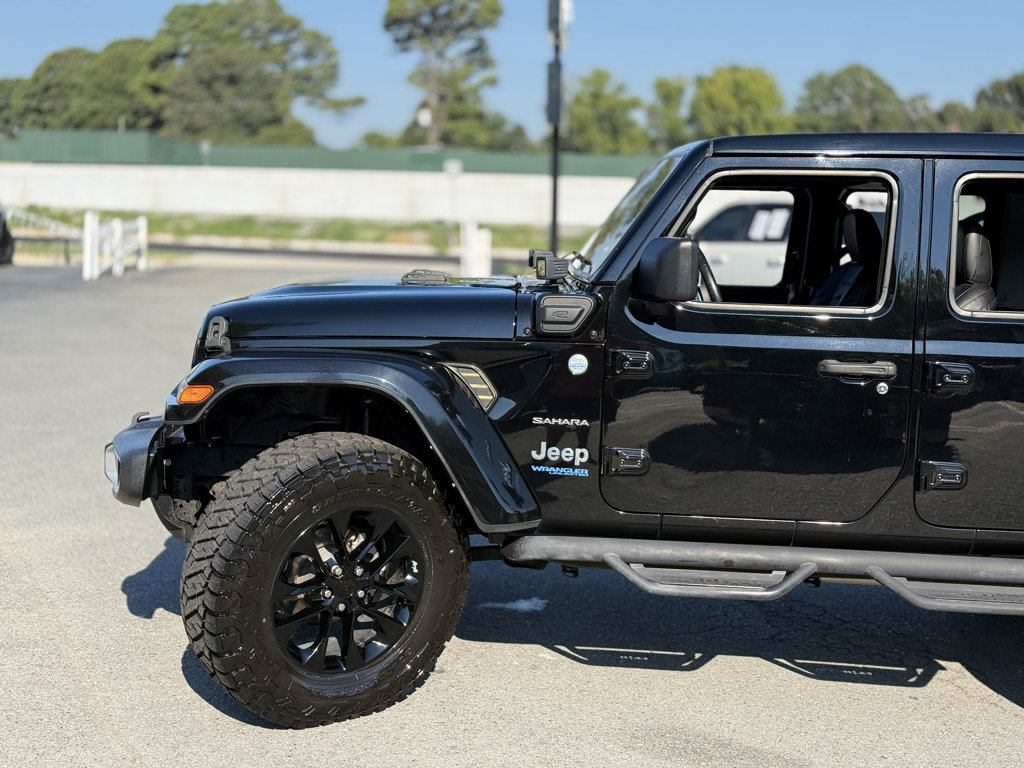 Used 2021 Jeep Wrangler Unlimited Sahara w/ Cold Weather Group AWD/4WD image 5