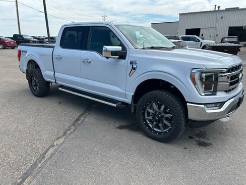 Used 2022 Ford F150 Lariat w/ Equipment Group 502A High AWD/4WD image 3