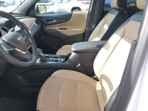 Used 2024 Chevrolet Equinox Premier image 16