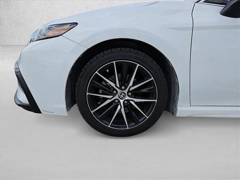 Used 2021 Toyota Camry SE image 21