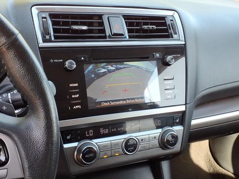 Used 2017 Subaru Outback 2.5i Touring AWD/4WD image 21