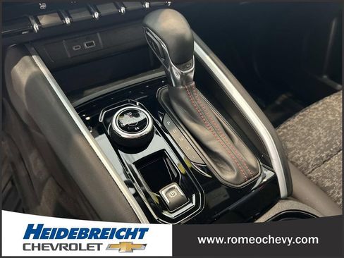 Used 2024 Chevrolet Colorado Z71 w/ Z71 Convenience Package 2 AWD/4WD image 24