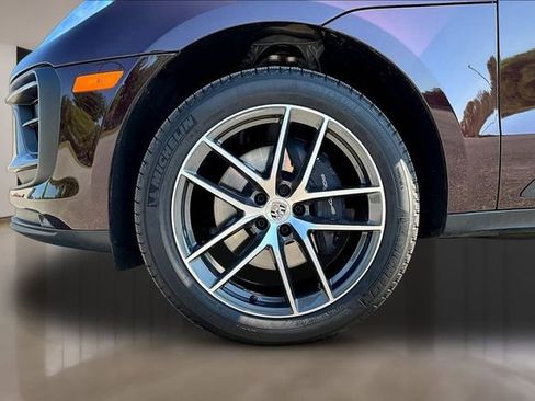 Used 2026 Porsche Macan AWD/4WD image 30