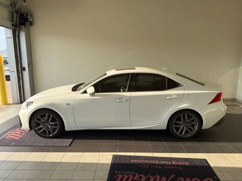 Used 2019 Lexus IS 300 F Sport w/ F Sport Package RWD image 5