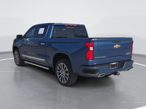 Used 2024 Chevrolet Silverado 1500 High Country w/ High Country Premium Package AWD/4WD image 5