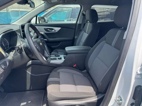 Used 2025 Chevrolet Blazer LT FWD image 21