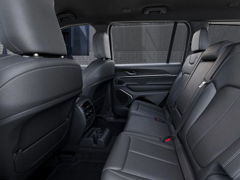 New 2026 Jeep Grand Cherokee L Limited RWD image 23