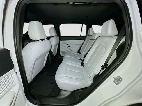 New 2026 Jeep Cherokee Limited image 24