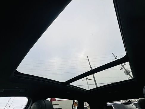 Used 2025 Buick Enclave Avenir w/ Super Cruise Package image 46