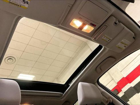 Used 2016 Subaru Forester 2.5i Premium image 21