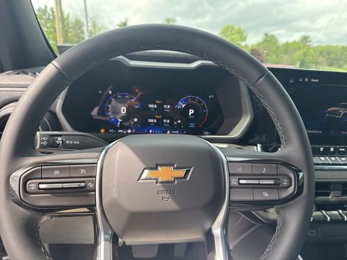 New 2026 Chevrolet Colorado W/T w/ WT Custom Package AWD/4WD image 18